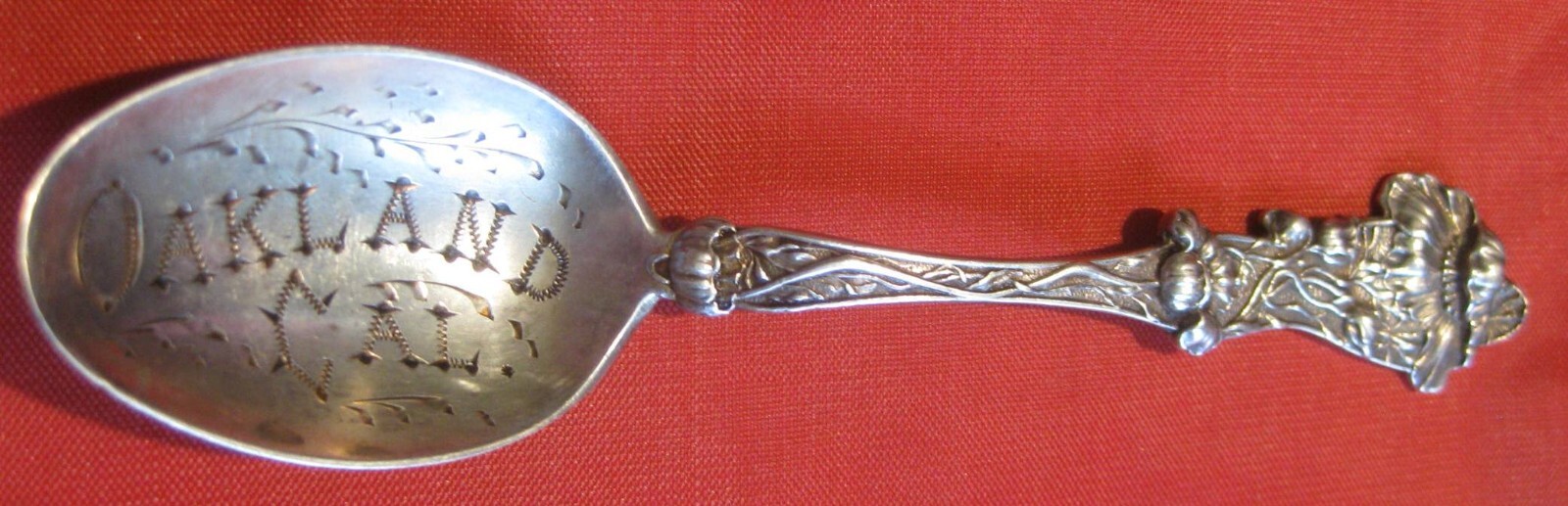 Oakland, California antique sterling repose souvenir spoon Poppies galore @1910