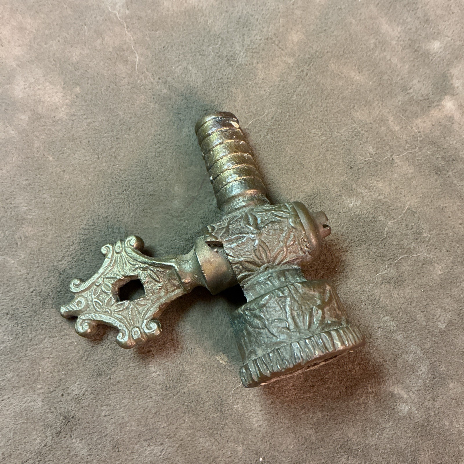 Victorian solid brass gas jet valve diamond shape handle w/ twisted design Flora