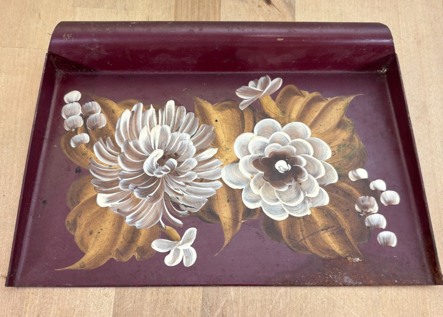 Vtg Cottage Core Hand Painted Tole Roses Crumber Brush Metal Tray, 8.5″w