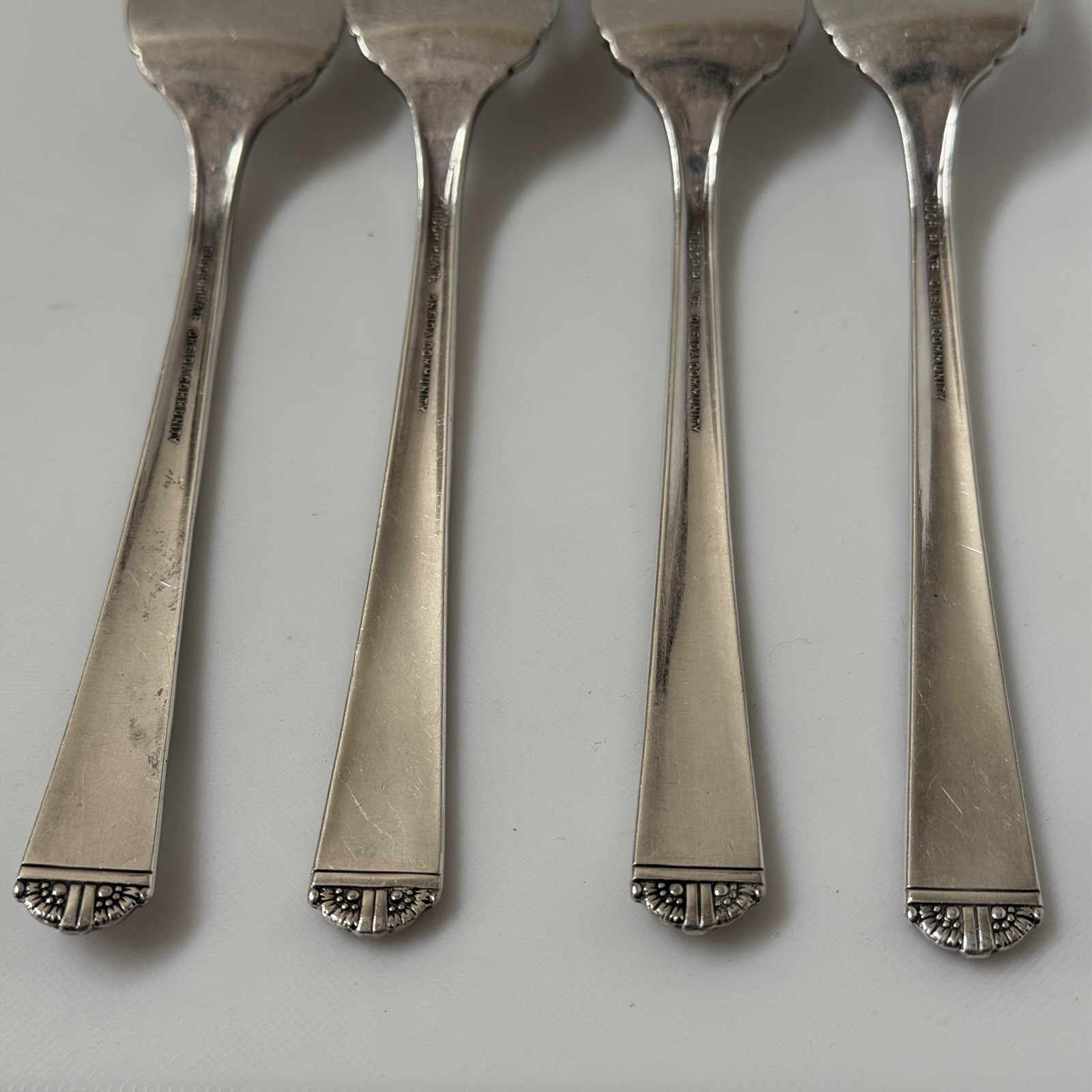 4pc Oneida Royal York Silverplate Salad Fork 6 1/2” Tudor Community 1937