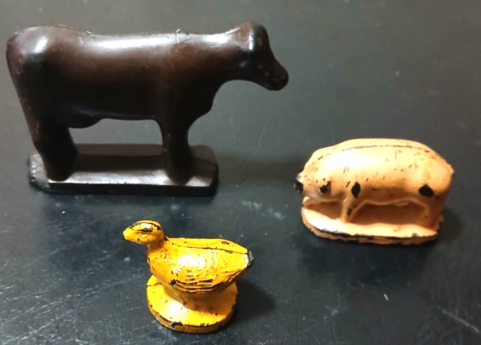 Vintage Auburn Hard Rubber Farm Toy Animals Cow, Chicken, Pig. Set of 3