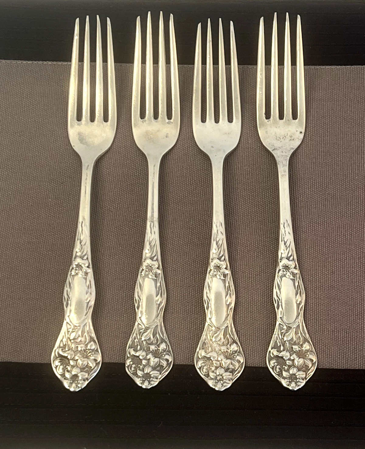 Antique Dinner/Meat Forks Stratford Silver AXI Silverware (4) LILYTA Floral