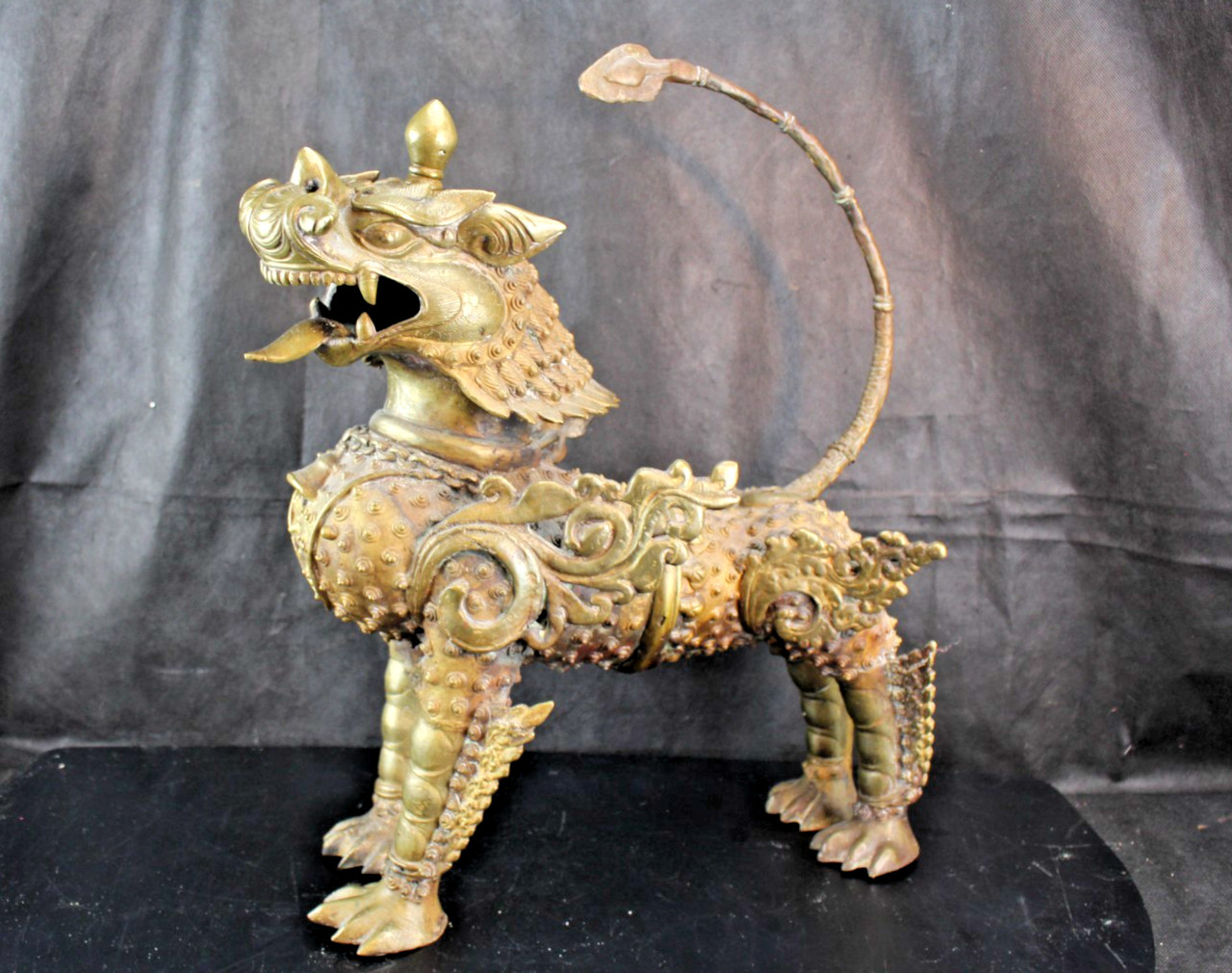 Antique Tibetan Bronze Snow Lion Statue (Kylin/Kirin) – Large 18″ Rare Guardian