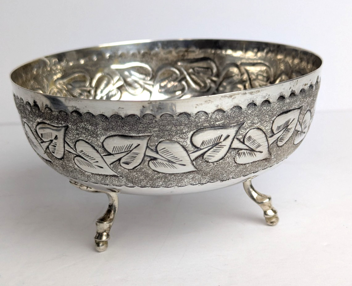 830 Sterling Silver Scandinavian Footed Embossed Ivy Bowl 5″ Diameter 150 grams
