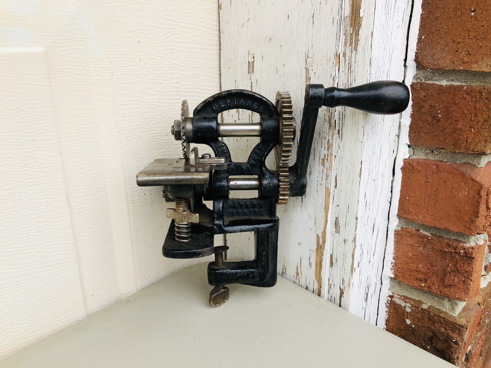 Antique 1917 Defiance Button Pinking machine iron gear sewing tool collectible