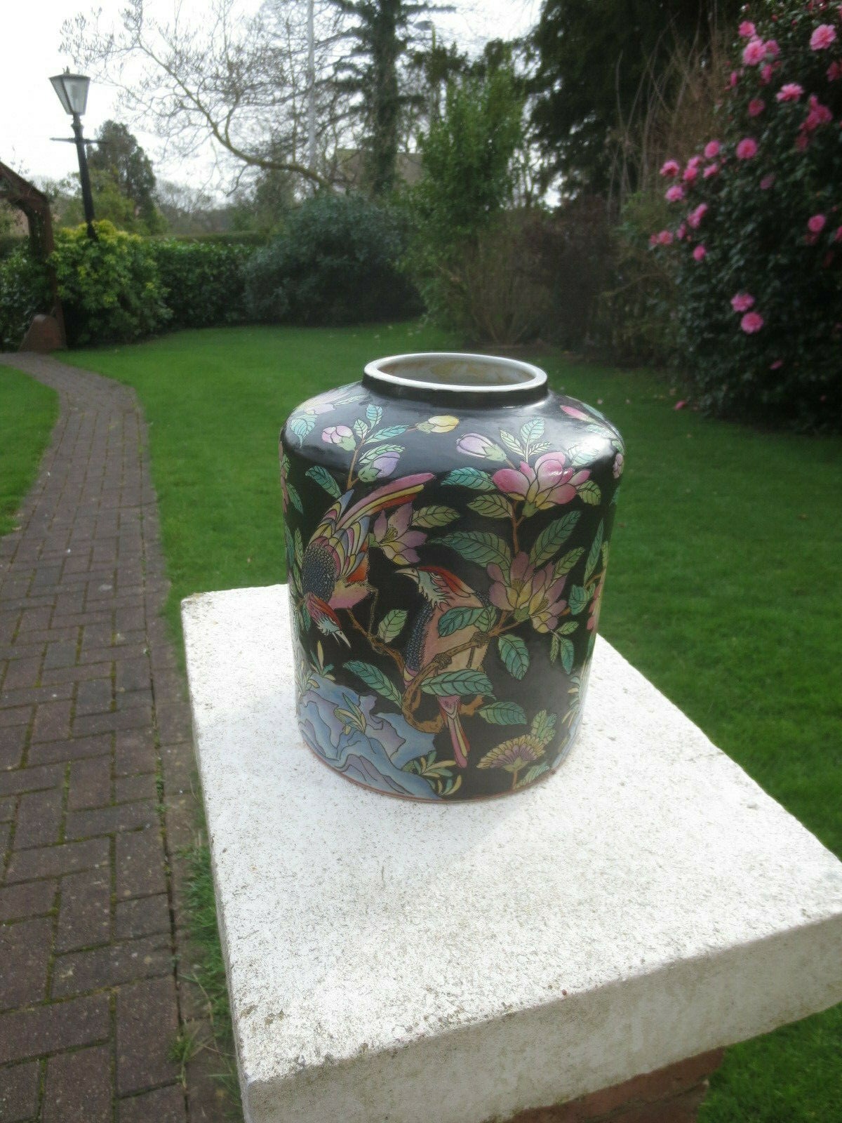 Antique Aesthetic Vintage Ginger Jar Pot Oriental Chinese William Morris style