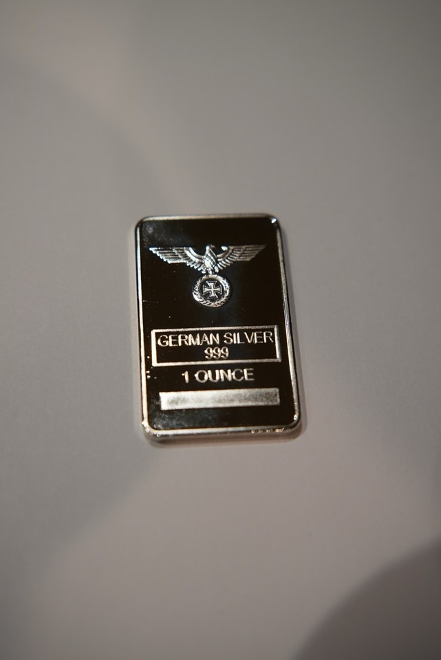 1 oz bar – German SiIver Bar Eagle Iron Cross