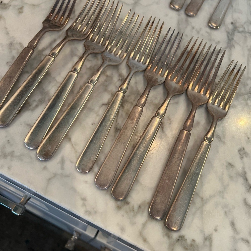 VINTAGE ROGERS BROTHERS 1847 SILVERWARE LOT PERFECT PATINA