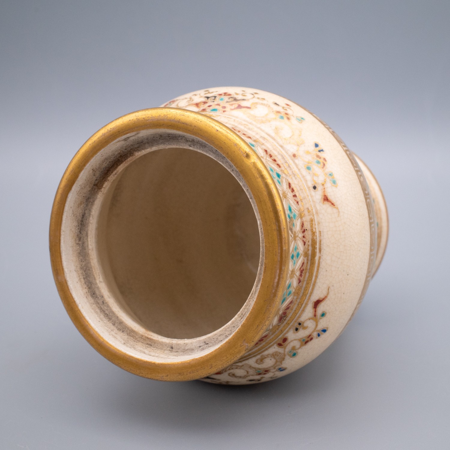 Antique Japanese Meiji Period Satsuma Pottery Vase Jar by Ito Tozan 伊東陶山
