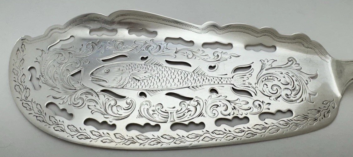 A Superb Newel Harding & Co Boston Mass Pure Coin Silver Fish Slice Server 1850