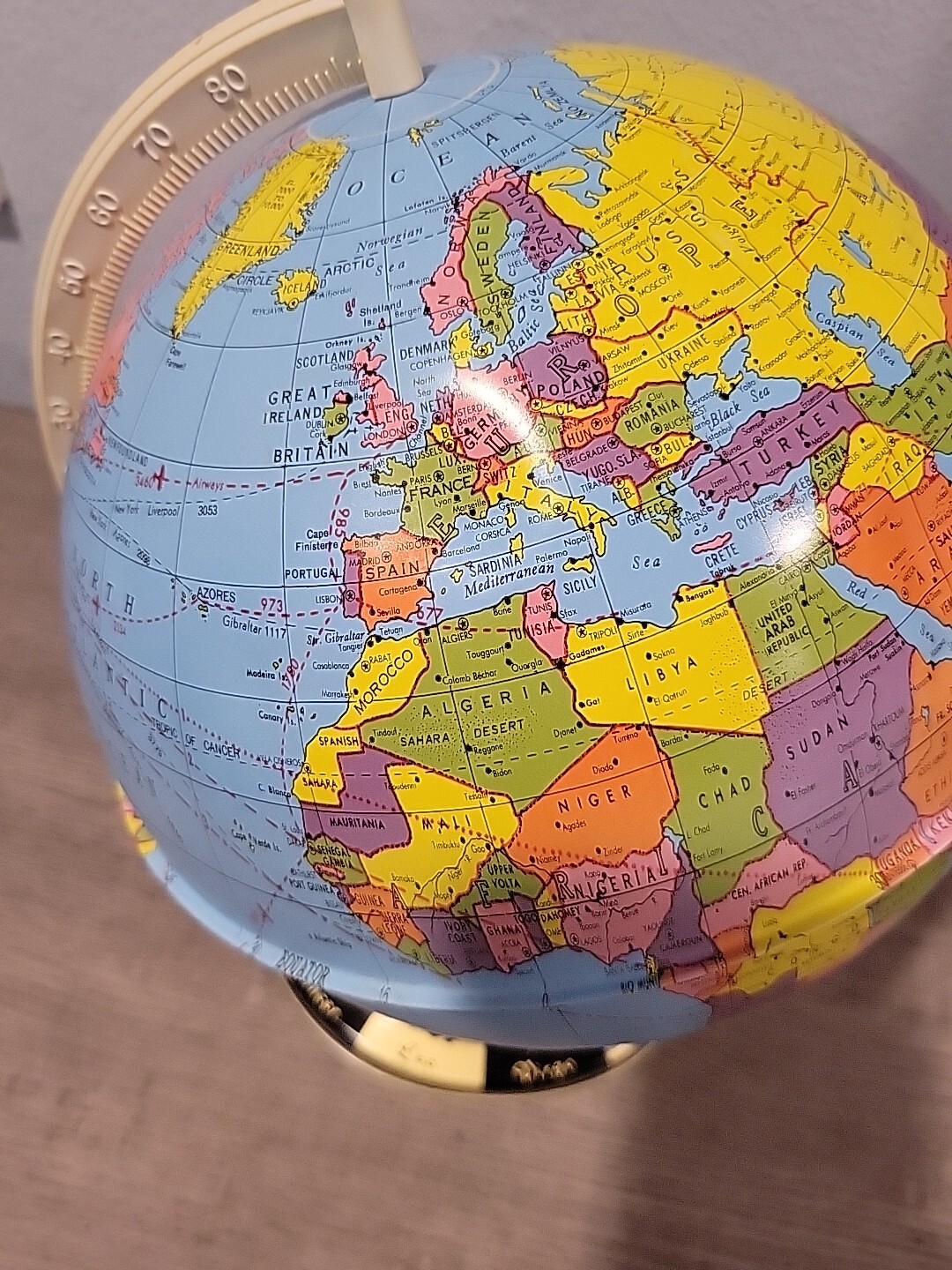 1960s Globe W/ Astrology signs & dates Vintage (SEE DETAILS)