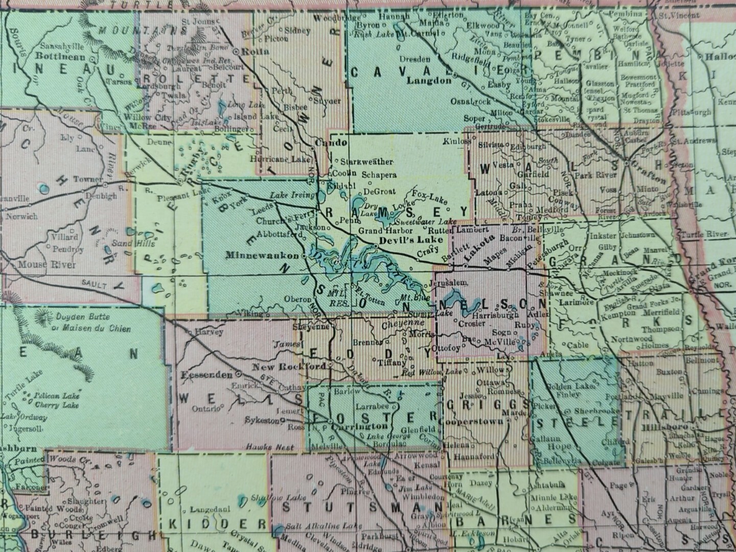 Vintage 1900 NORTH DAKOTA Map 14″x11″ ~ Old Antique Original BISMARCK FARGO SD