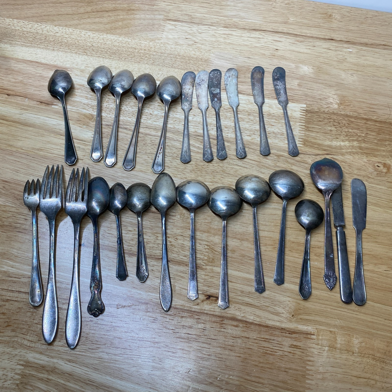 Flatware Miss Matched Silver-Plated Flatware Lot of 26 Pieces Mixed Patterns