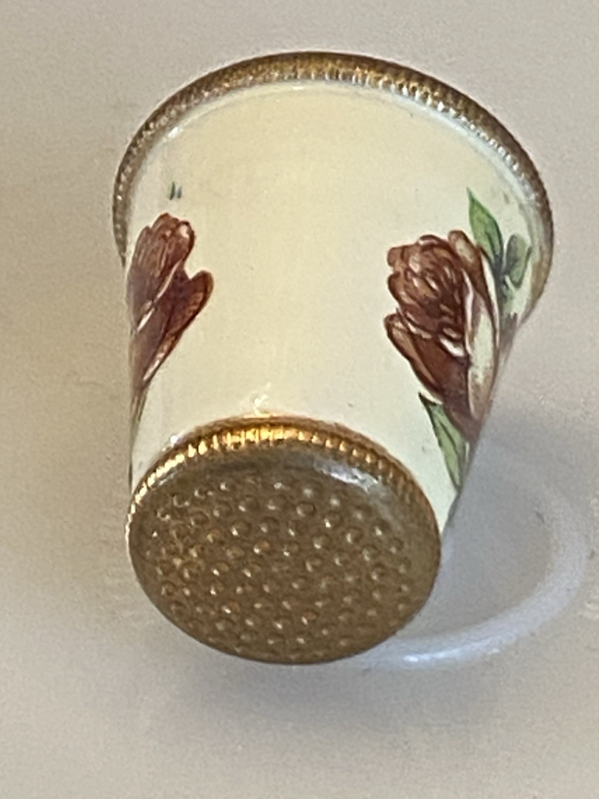 Antique Enamel Painted W Brick Red Roses Floral On Gold Colored Metal Thimble