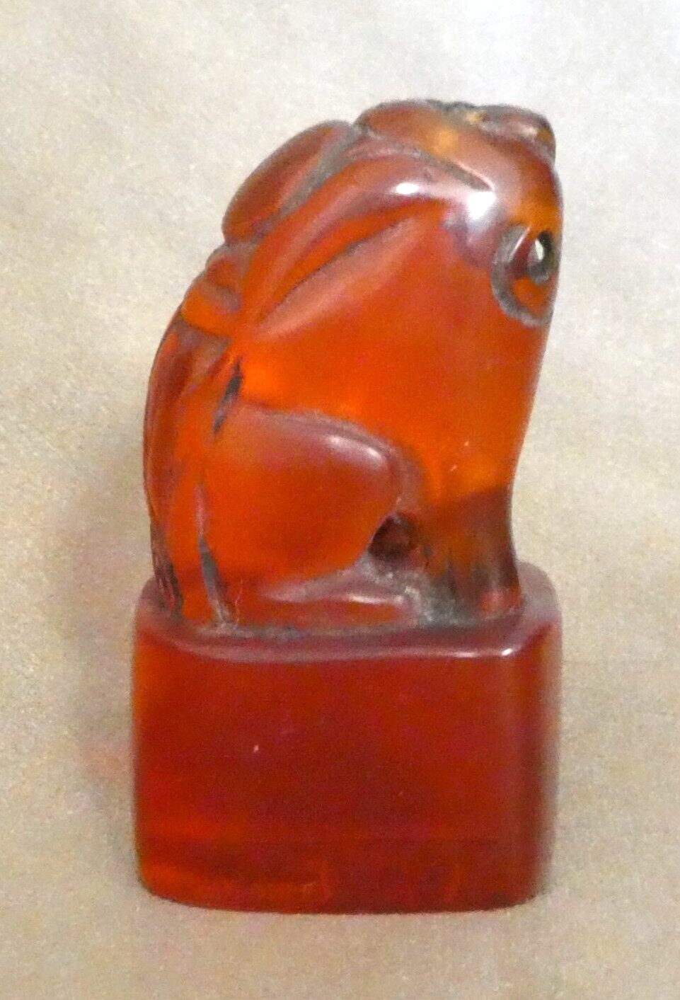 Old Vintage Japanese Netsuke Cherry Amber Foo Dog Lion Signed 1.5″ 12.1 Grams