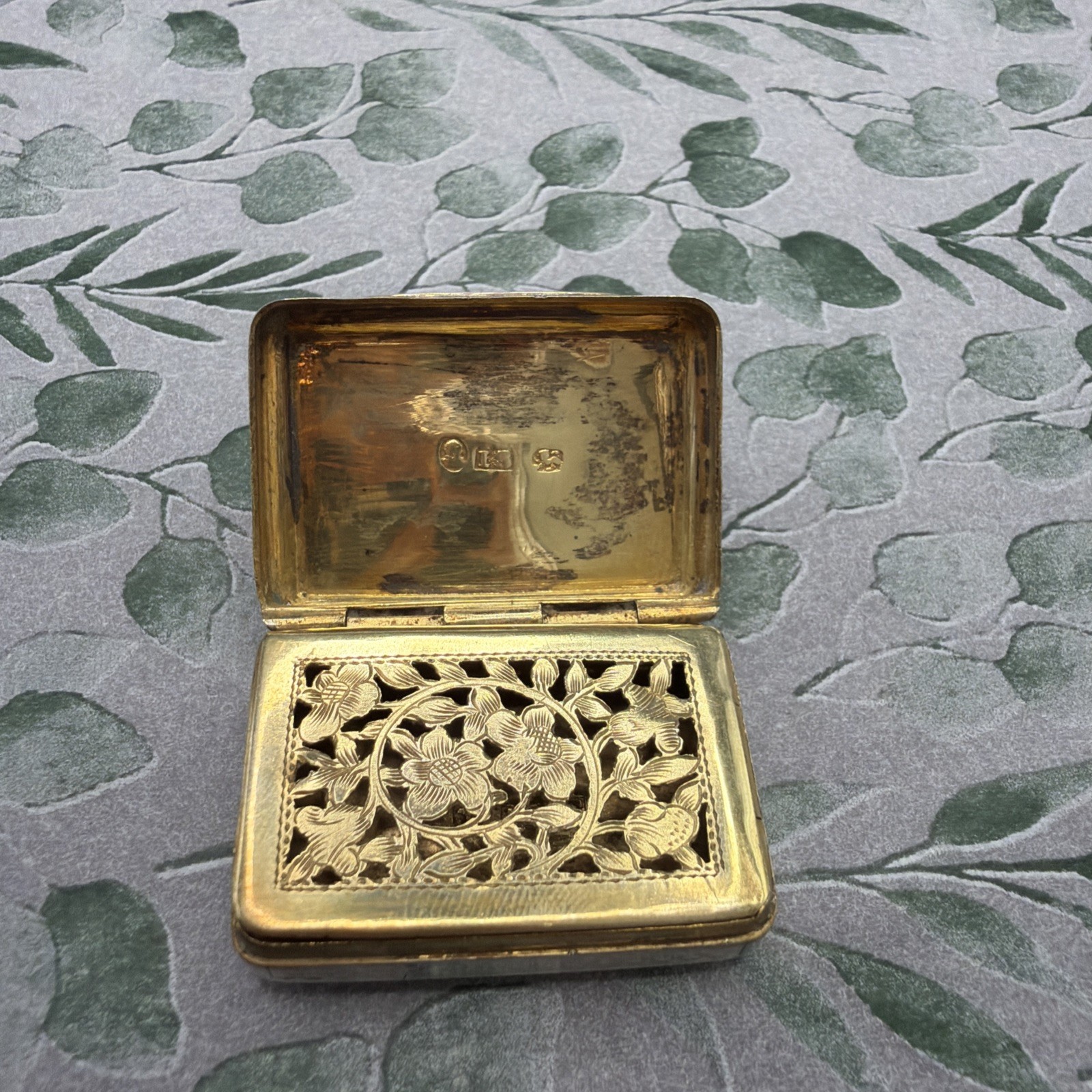 Georgian Solid Silver Vinaigrette 1790 John Shaw Birmingham Gilt Pierced Grill