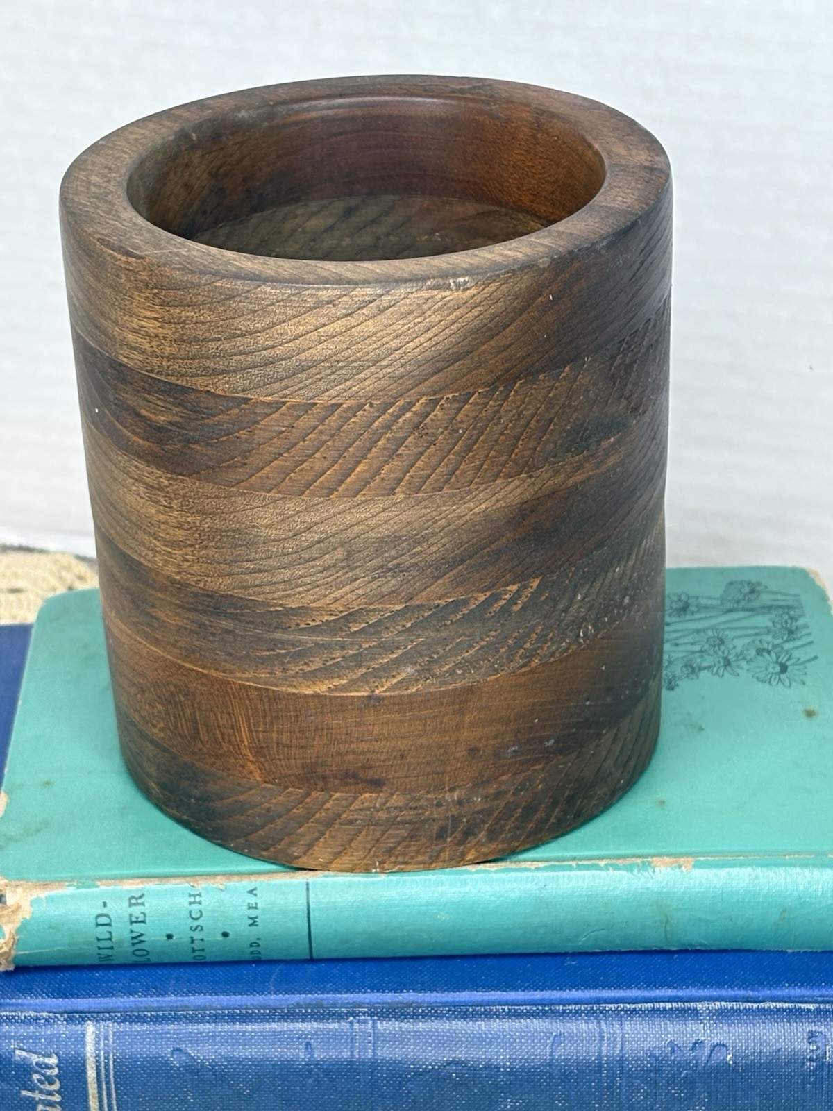 VTG Wooden Hand Turned Kitchen Utensil Holder Pencil Pen Desk Farmhouse 4.5”