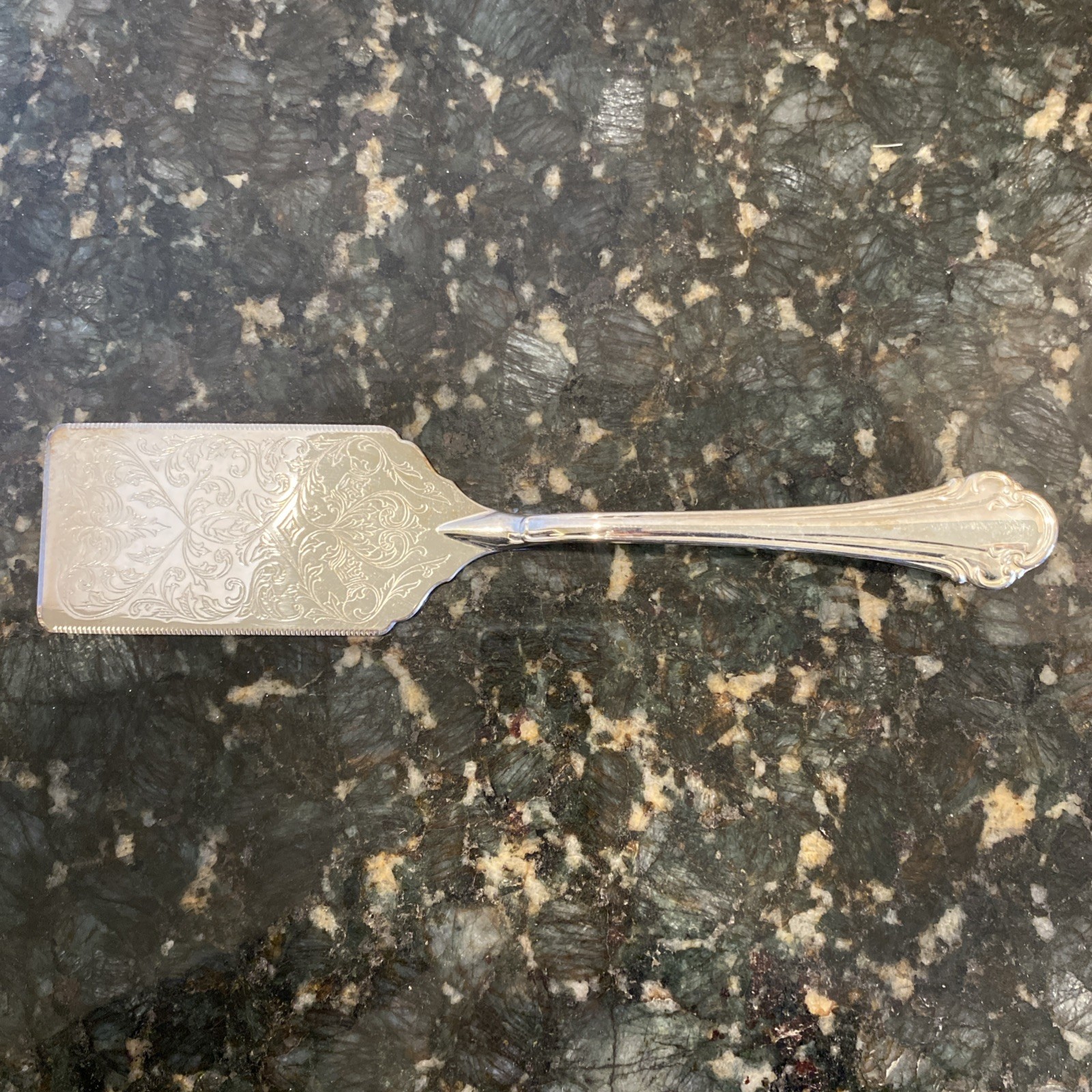The SHEFFIELD SILVER COMPANY Cake Pie Server Silver Plate Ornate Made In Italy