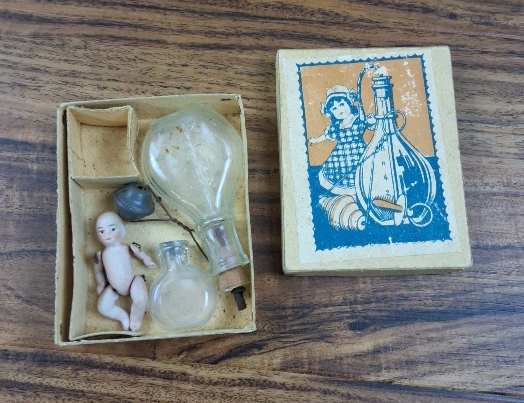 GERMAN ORIGINAL BOX ANTIQUE DOLL (Intact) MILK BOTTLES FOR MY DOLL dated 1922