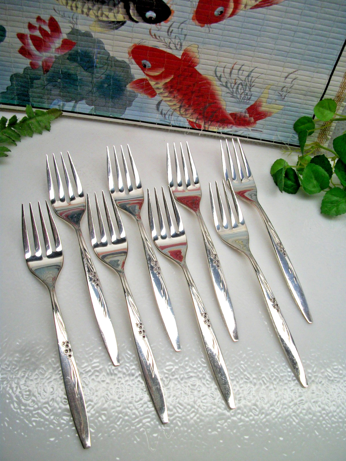 8 Oneida Community Silverplate ENCHANTMENT Gentle Rose Salad Forks 1960