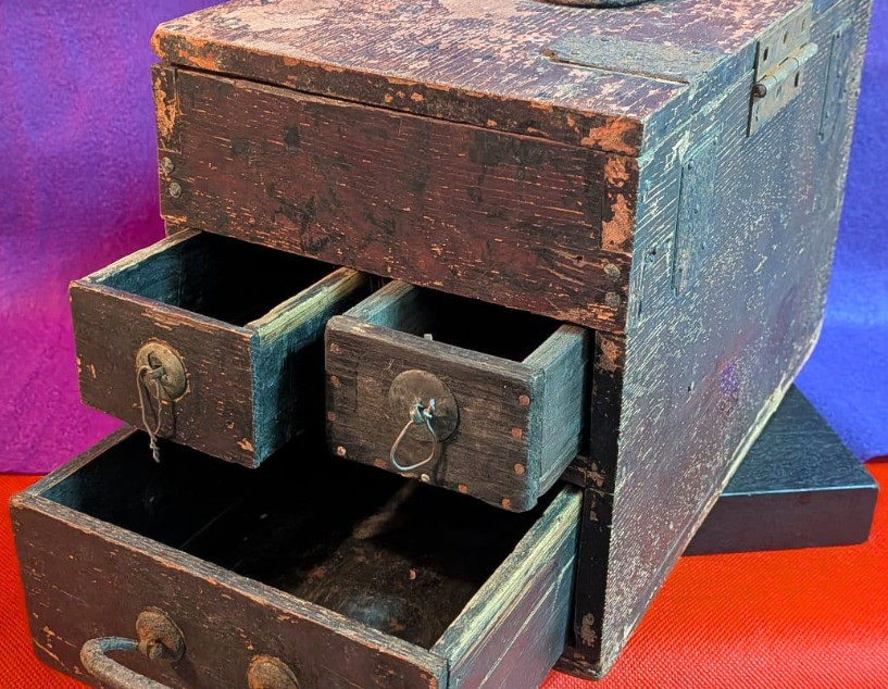 Japanese antiques Wooden inkstone box from the Edo to Meiji period Width 11.0in