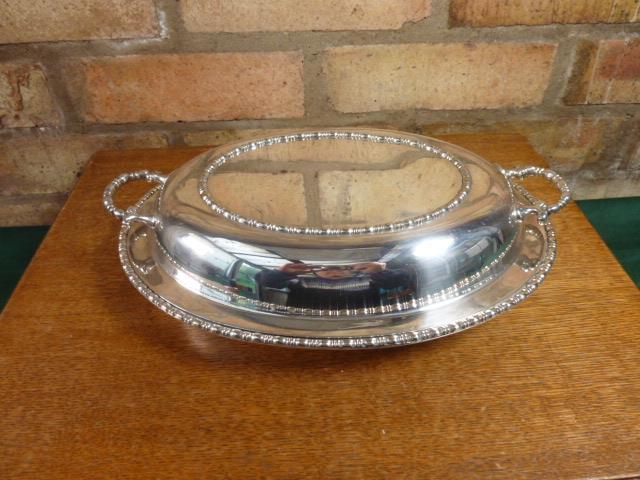 A Nice Antique Robert Pringle Serving tureen Entree Dish Silver Plated