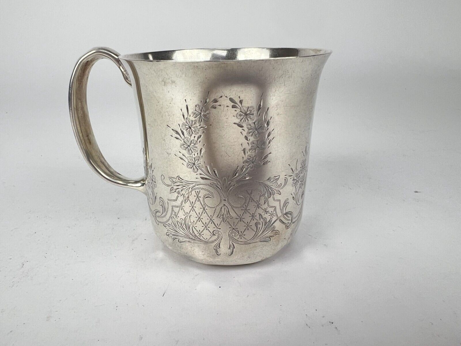 Vintage Sterling Silver Frank Smith (Massachusetts) Hand-Engraved Baby Cup – 3″