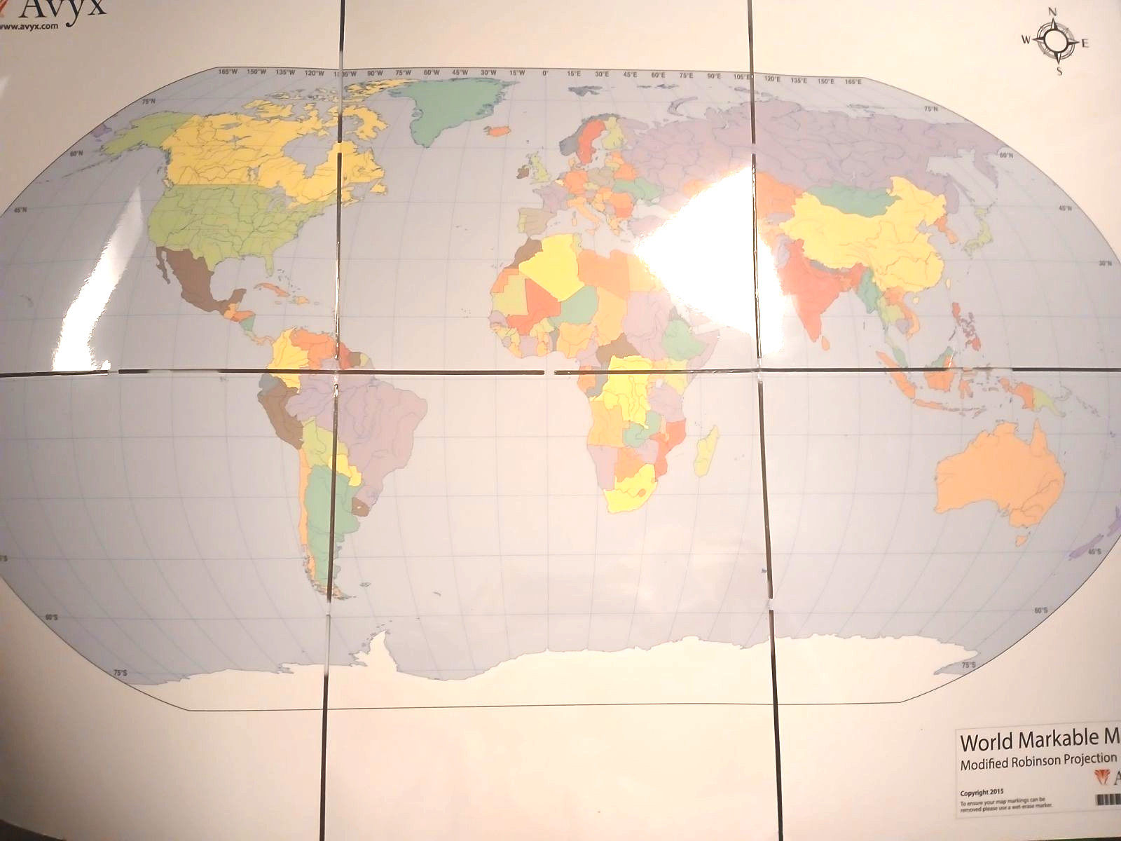 Avyx foldable world map