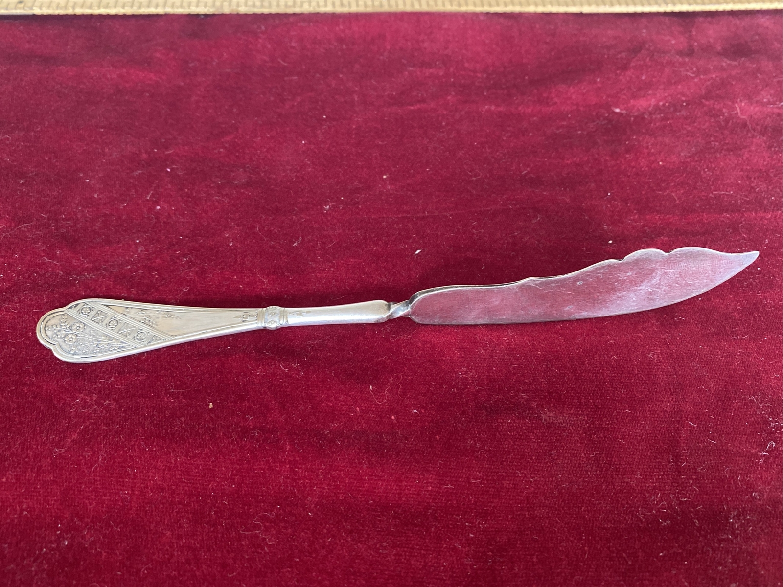 ⚓️ WM Rogers & Son AA EASTLAKE LYONNAISE 1879 TWISTED HANDLE MASTER BUTTER KNIFE