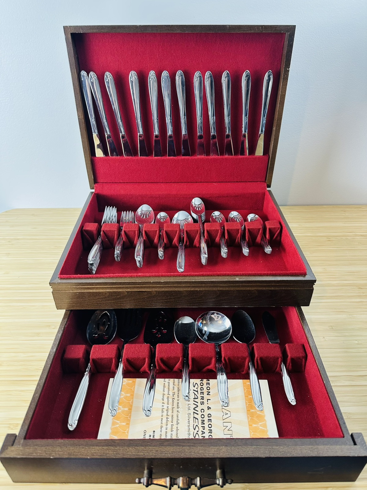 VTG SIMEON L & GEORGE H ROGERS CO ONEIDA SET 87 PIECES PARAMONT PATTERN
