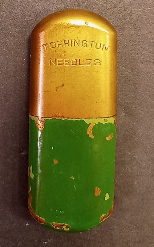 Vintage Antique TORRINGTON Needle Pocket Holder Case Green Paint Metal Case