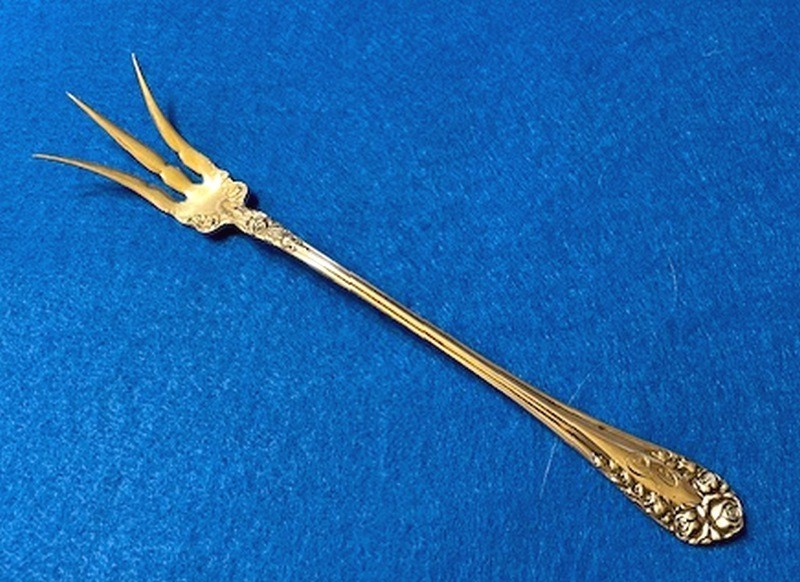 ANTIQUE WALLACE STERLING ROSE LETTUCE SERVING FORK SHREVE & CO
