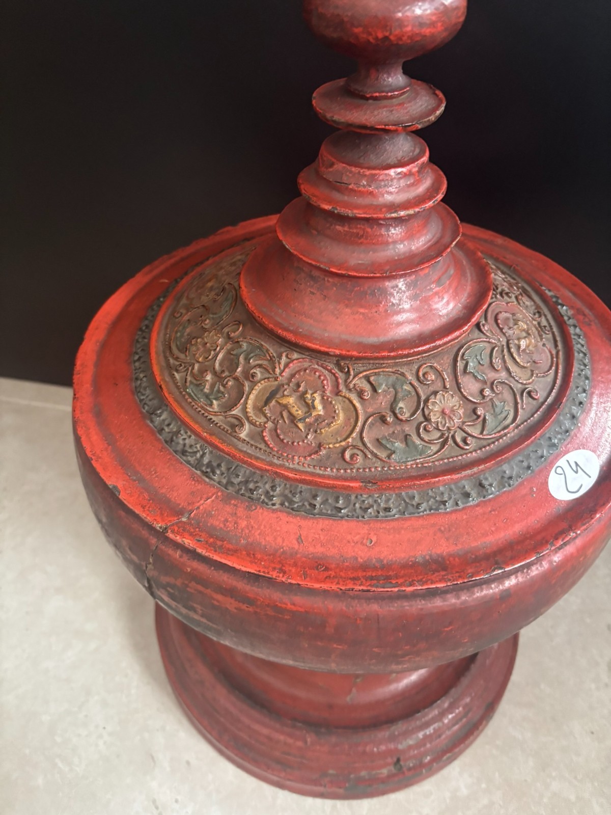 19th Century Burmese Lacquered Offering Vessel (Hsun Ok) – 60 cm
