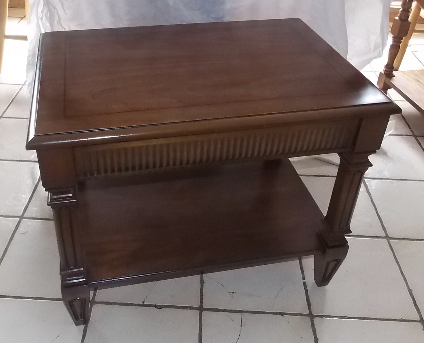 Walnut Weiman Side Table / End Table (ET363)