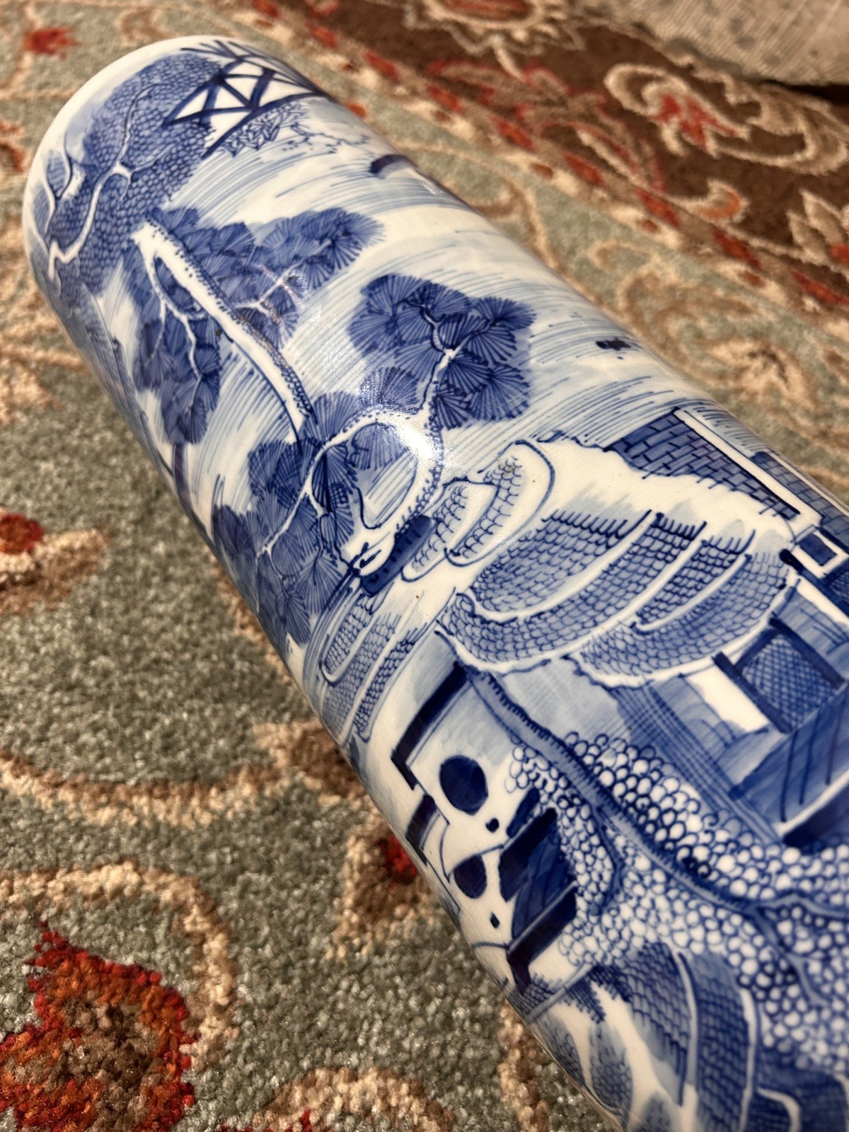 Rare Qing dynasty Shunzhi period Blue and White Mountain Landscape Vase