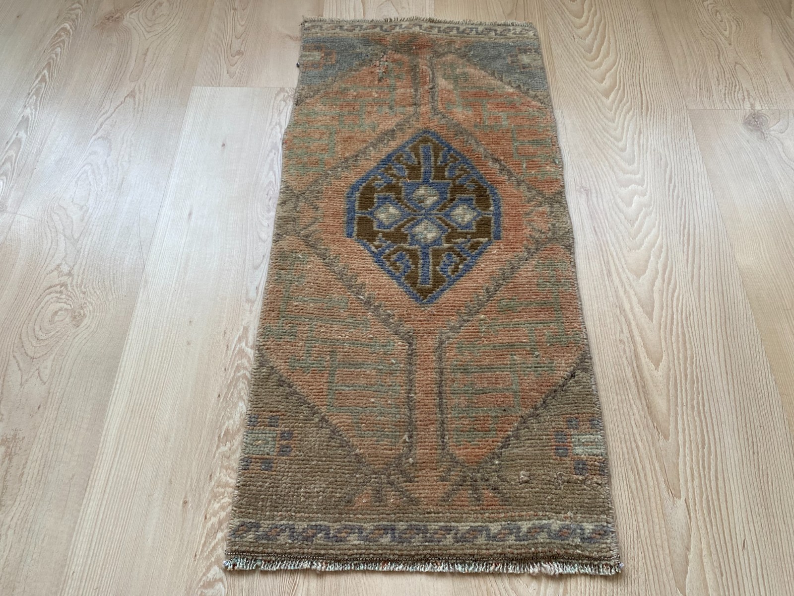 1.3 x 2.7 ft, Vintage Turkish Oushak Wool Rug: Small Orange Boho Doormat
