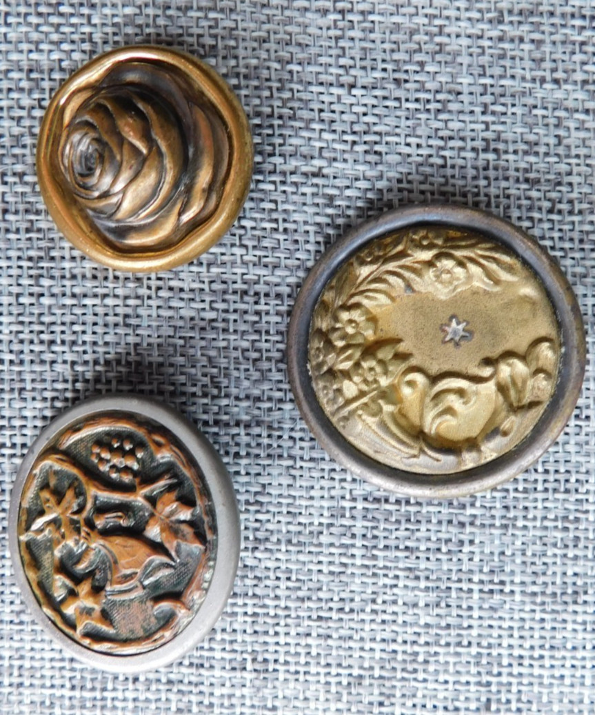 Lot Antique Vtg Buttons Plant Life #217-B