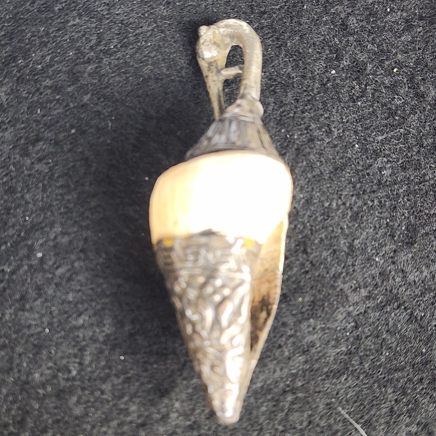 Tibetan Conch Shell Embossed Tribal Silver Bird Vintage Necklace Pendant