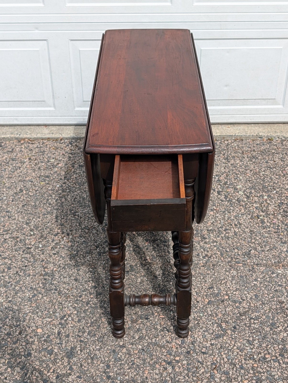 Vintage Mahogany Gate Leg Drop Leaf Table with Drawer, Oval, Solid Wood
