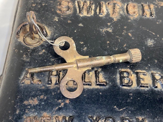 Antique 1909 HARTFORD TIME SWITCH Cast Iron Casket Case A. HALL BERRY W/KEYS USA