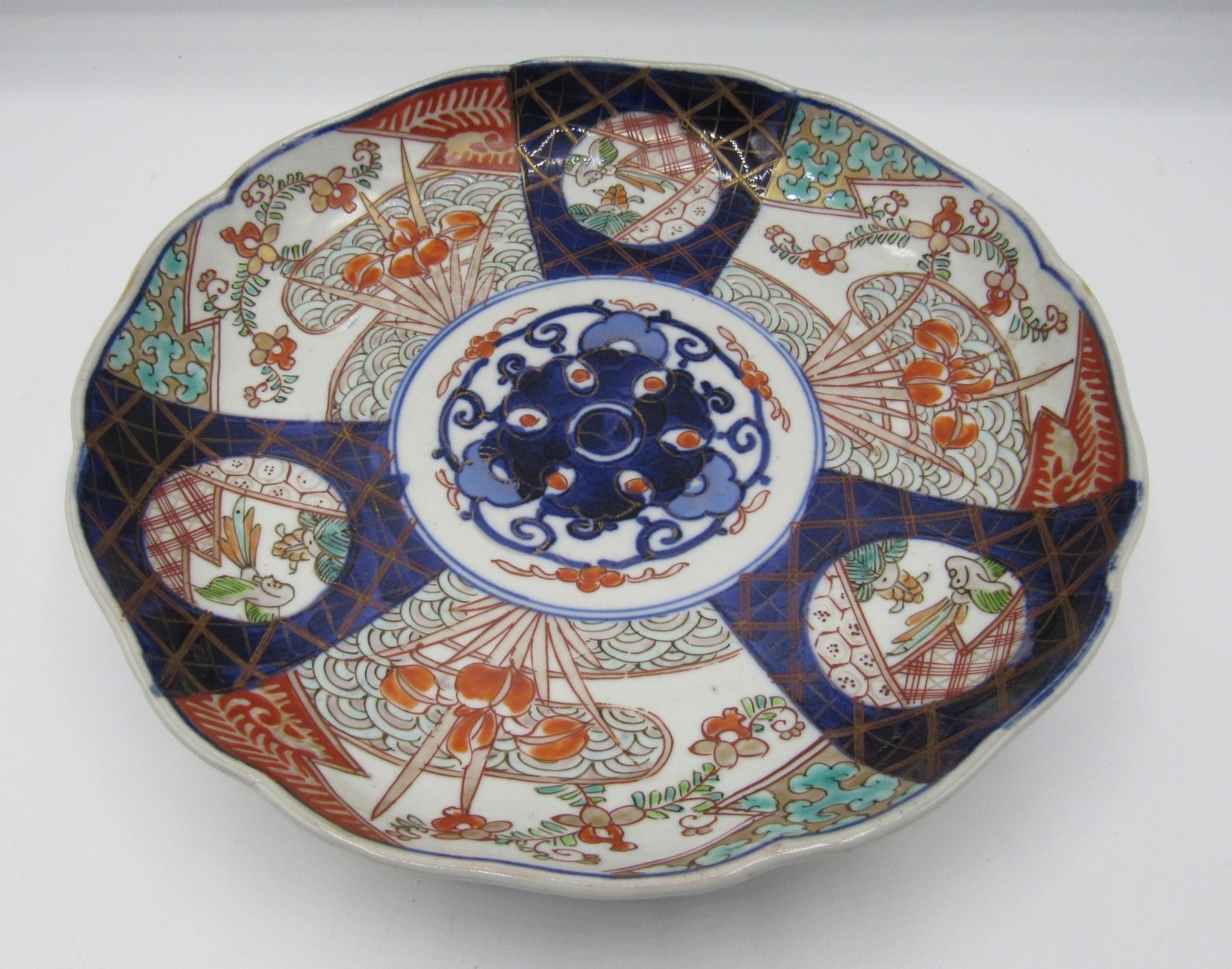 Antique 19th C Japanese Imari ware plate scalloped edge 8 5/8” blue/gold/red