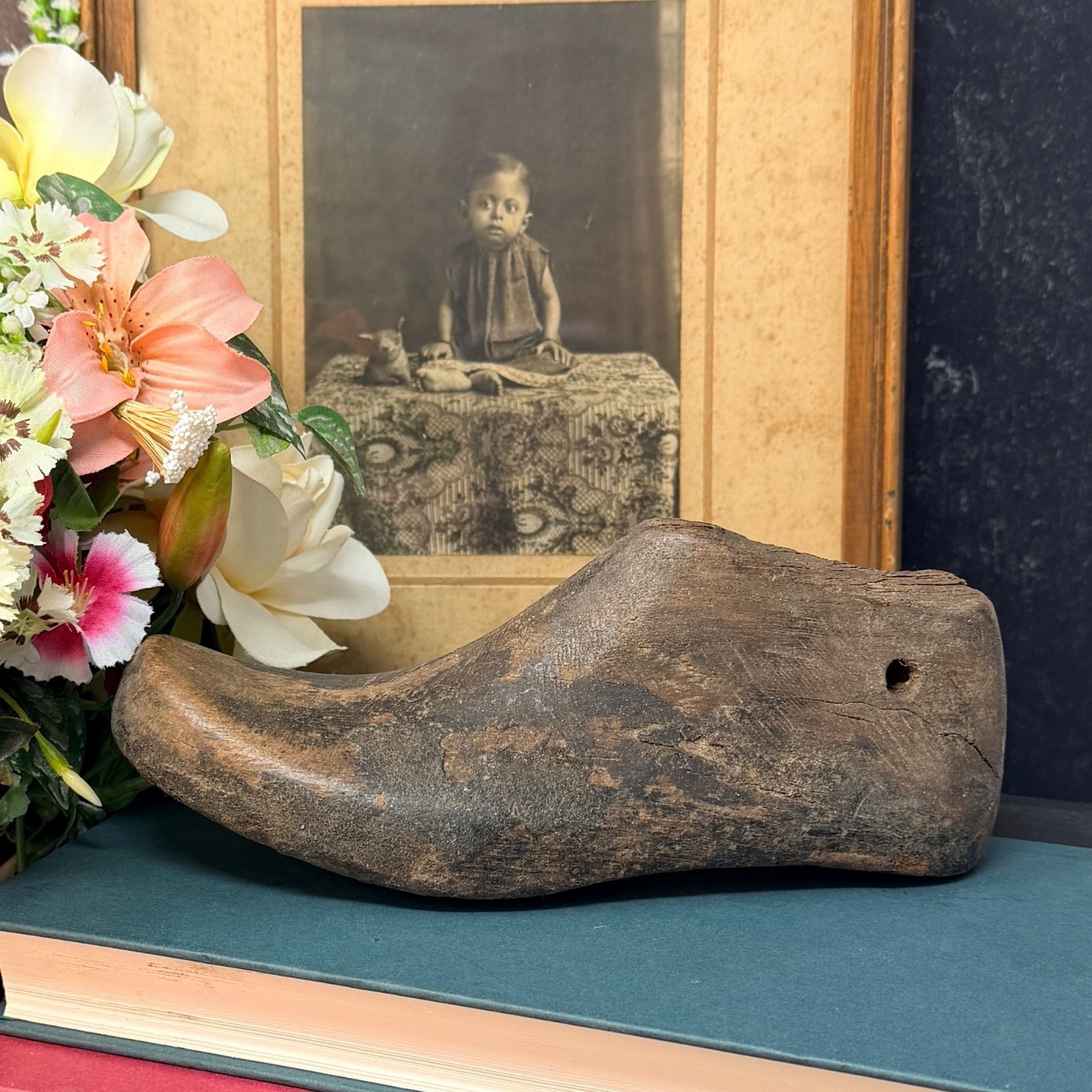 Primitive Wooden Shoe Mold Rustic Decor Reclaimed Antique Wood Display 7-8″