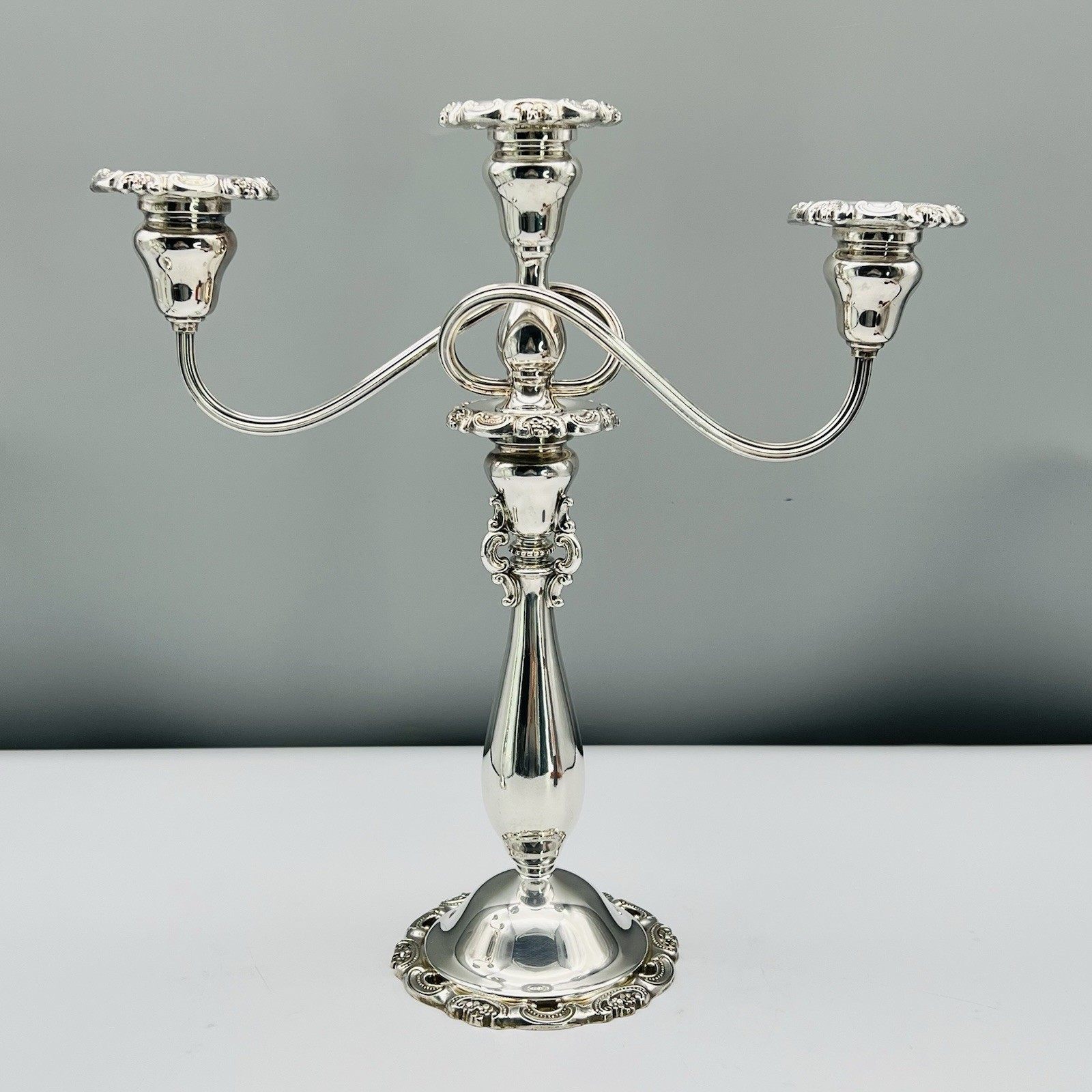 Set 2 BAROQUE 3-light Candelabra WALLACE SILVERPLATE 13″ 14″ CONVERTIBLE 5-lb Pr