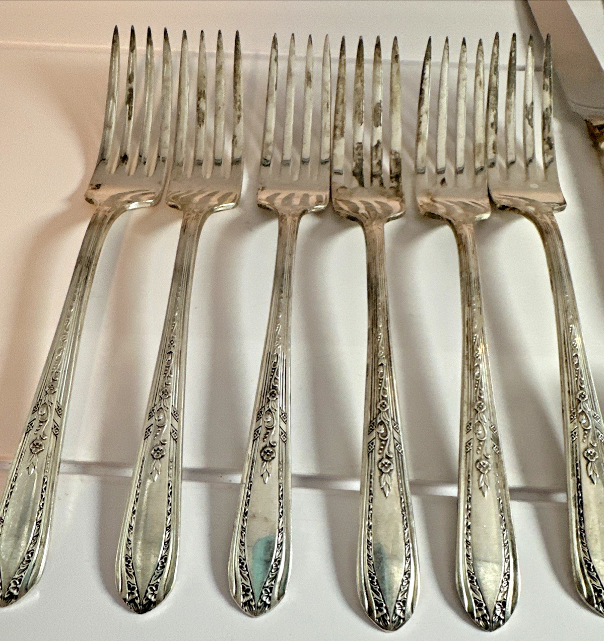 WM ROGERS MFG. CO ORIGINAL ROGERS IS Silverplate Flatware 20 Pc Set LYRIC 1939
