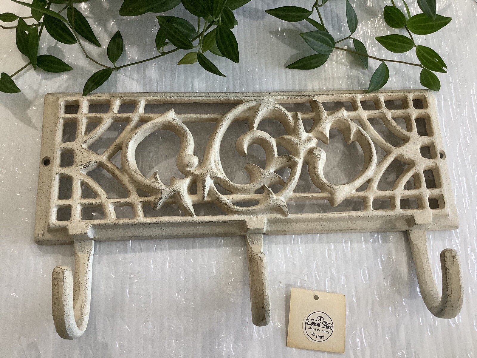 Cast Iron Victorian 3 – Hook Wall Farmhouse Coat key Rack Hat Hanger