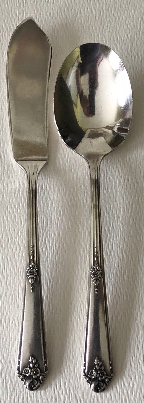 1948 Oneida Tudor Silver Plate Silverplate Sweet Briar Sugar Spoon&Master Butter