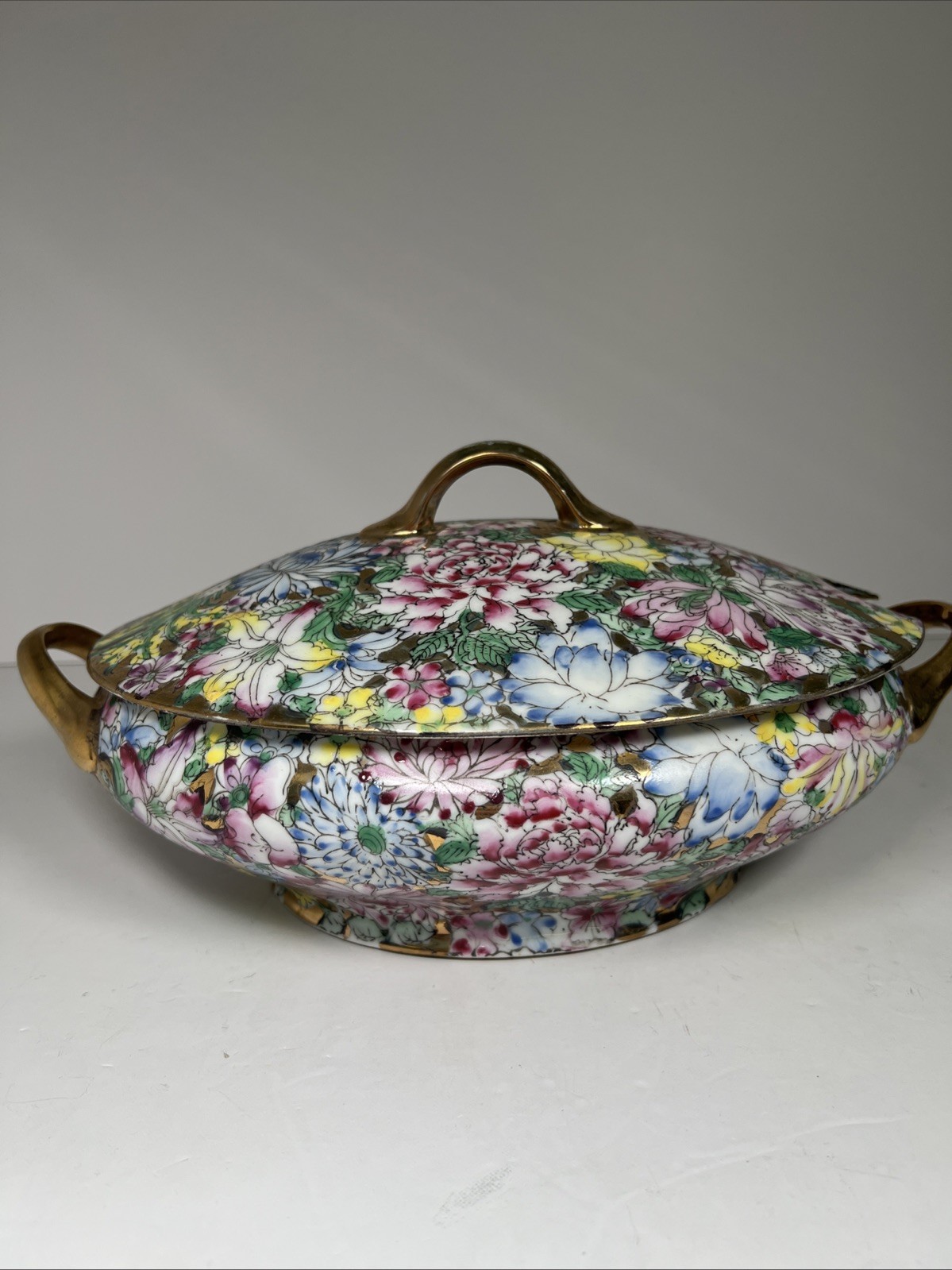 Vintage Chinese Lidded Soup Tureen – Millefleur Thousand Flower Gilded – Macau
