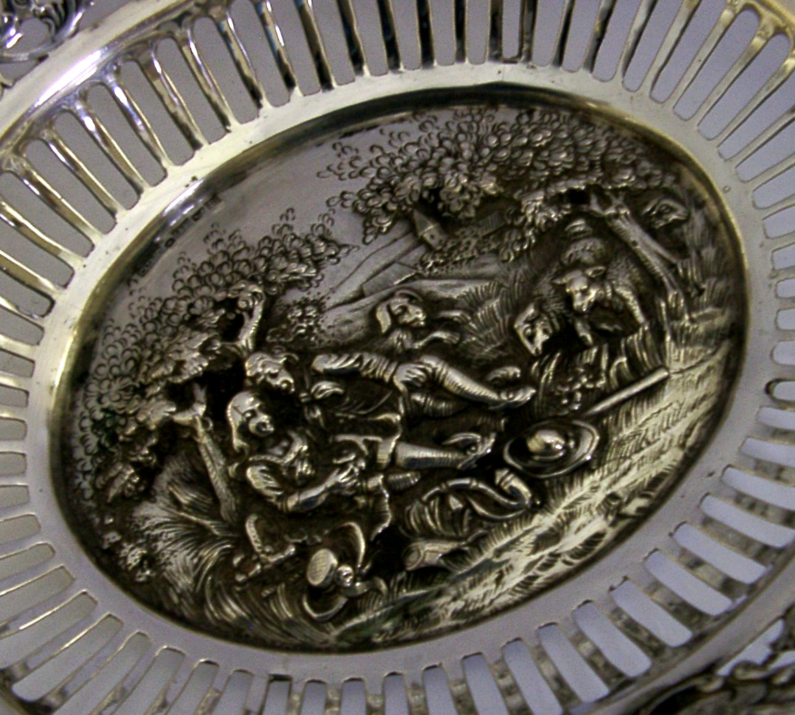 LARGE 228g HEAVY SOLID SILVER ROMANTIC SCENE 9 inch DISH BOWL 1985
