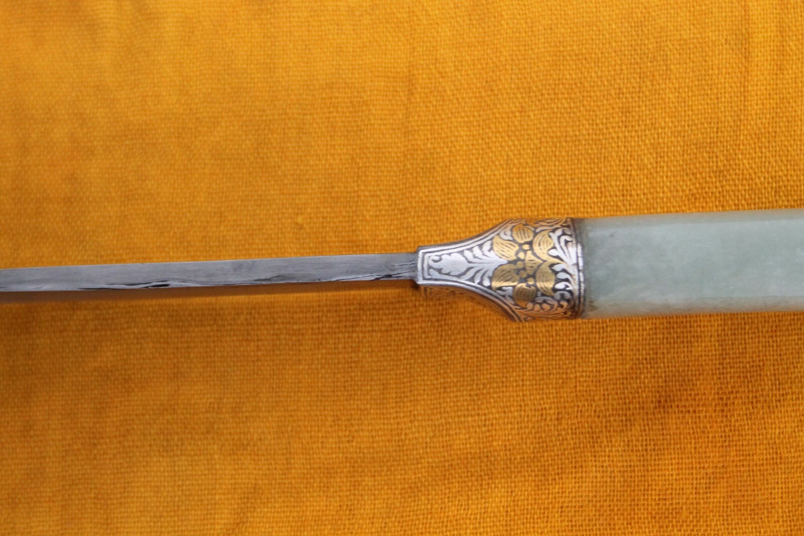 Mughal Islamic green gold & silver inlaid jade aventurine wootz blade peshkabz