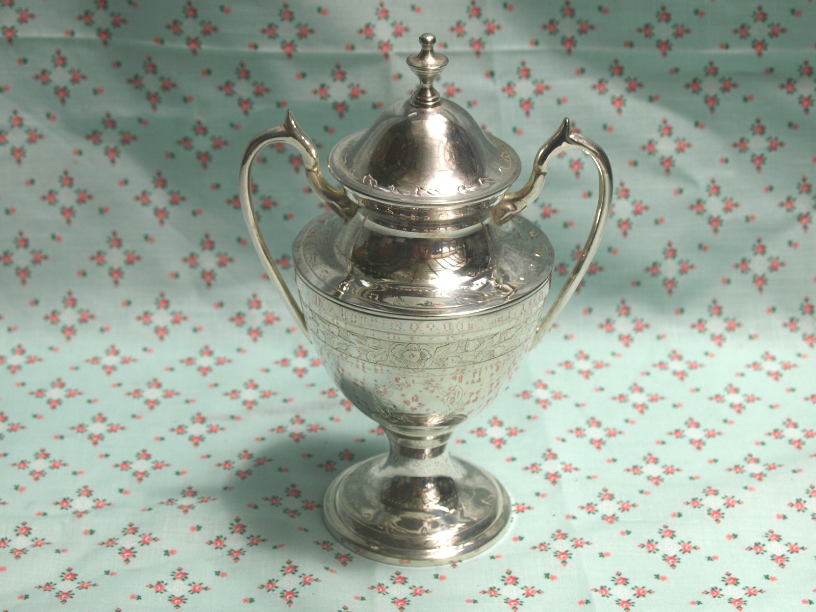 Vintage William Adams ( Towle Co ) Silver Plate ?? Urn ? w Lid – Measures 7.4″